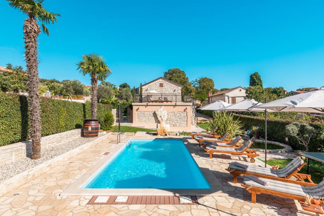 Villa Alma Kaštelir Exteriör bild