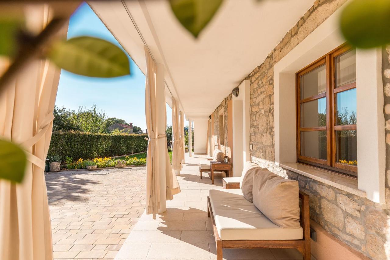 Villa Alma Kaštelir Exteriör bild