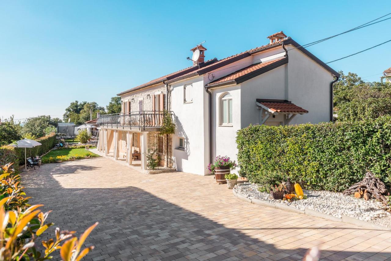 Villa Alma Kaštelir Exteriör bild