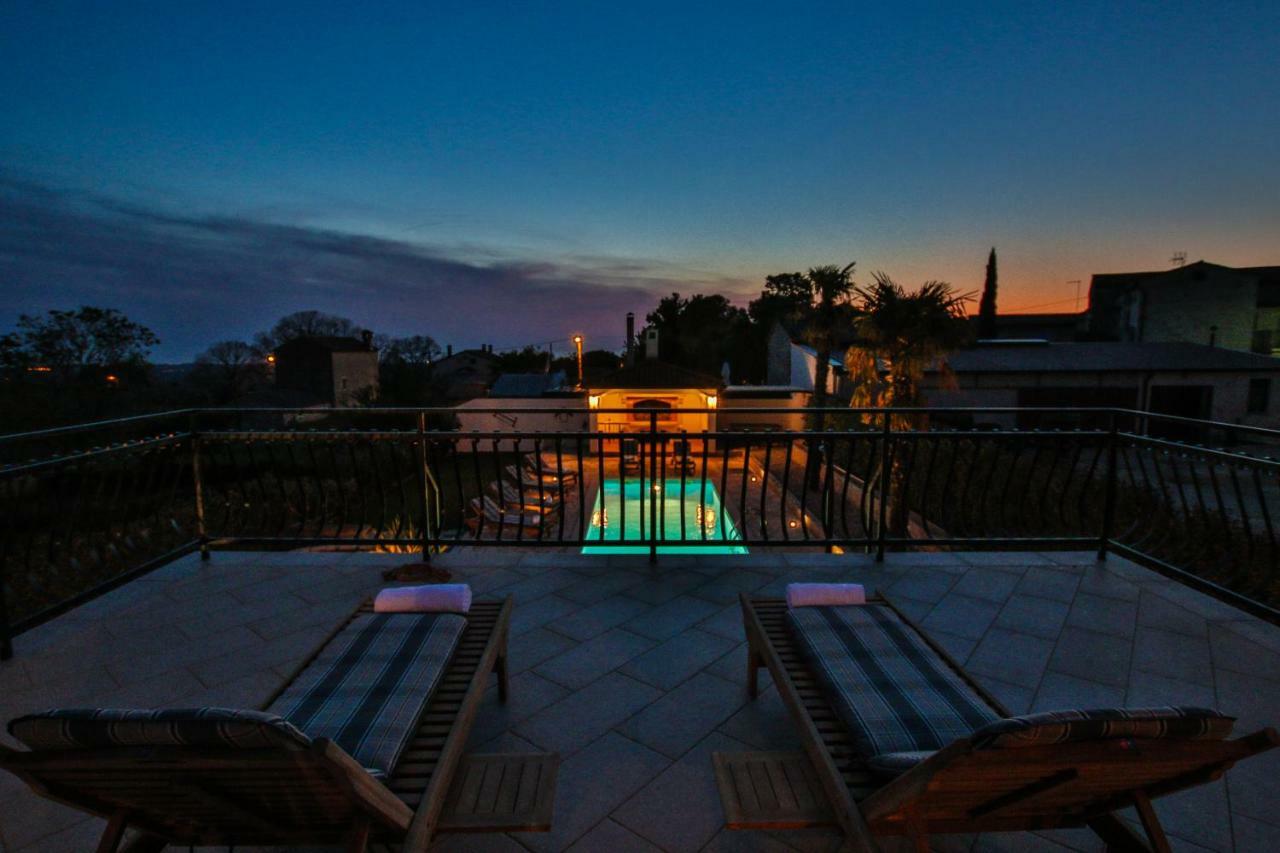 Villa Alma Kaštelir Exteriör bild