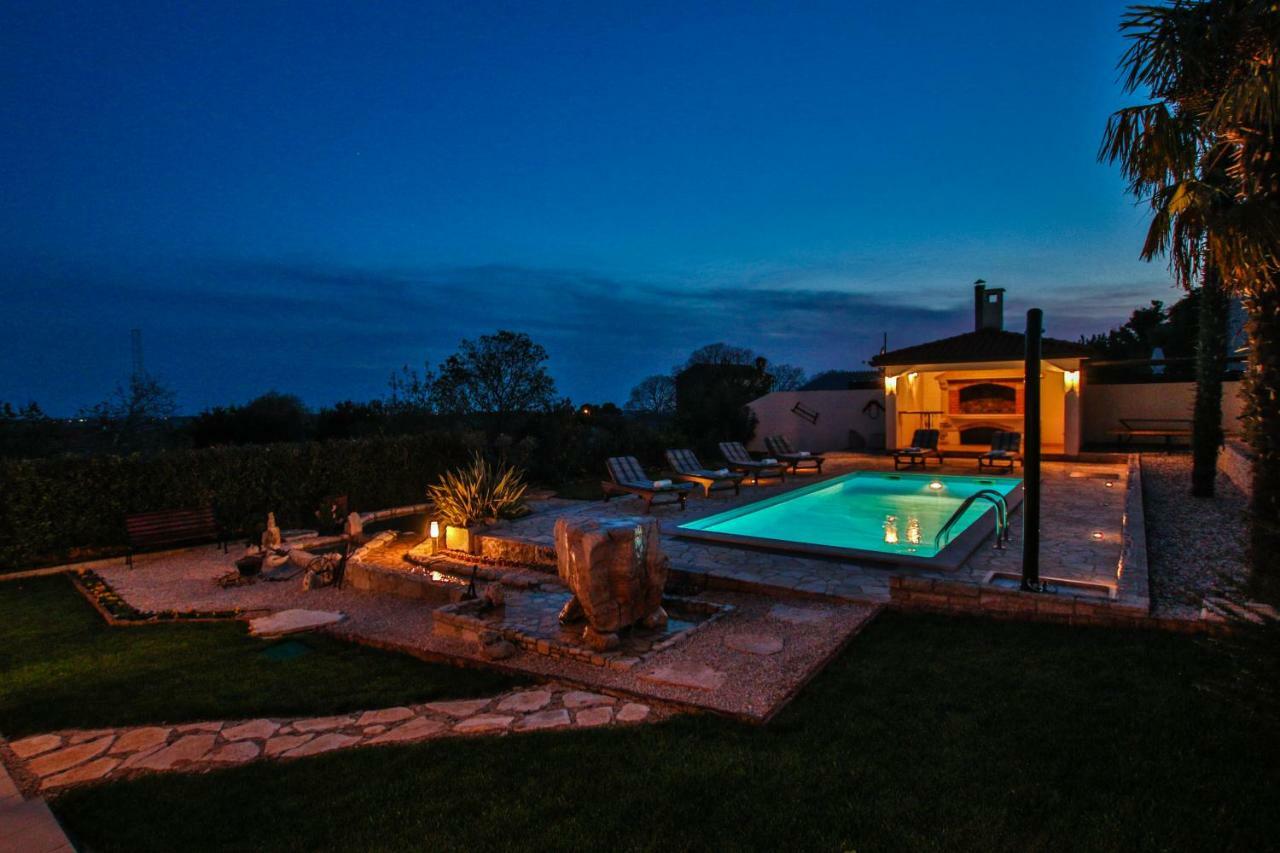 Villa Alma Kaštelir Exteriör bild